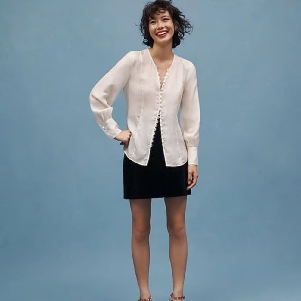 J. Crew Eco Cupro-Blend Covered Button Top Womens Size 8 - NWT - Picture 2 of 5